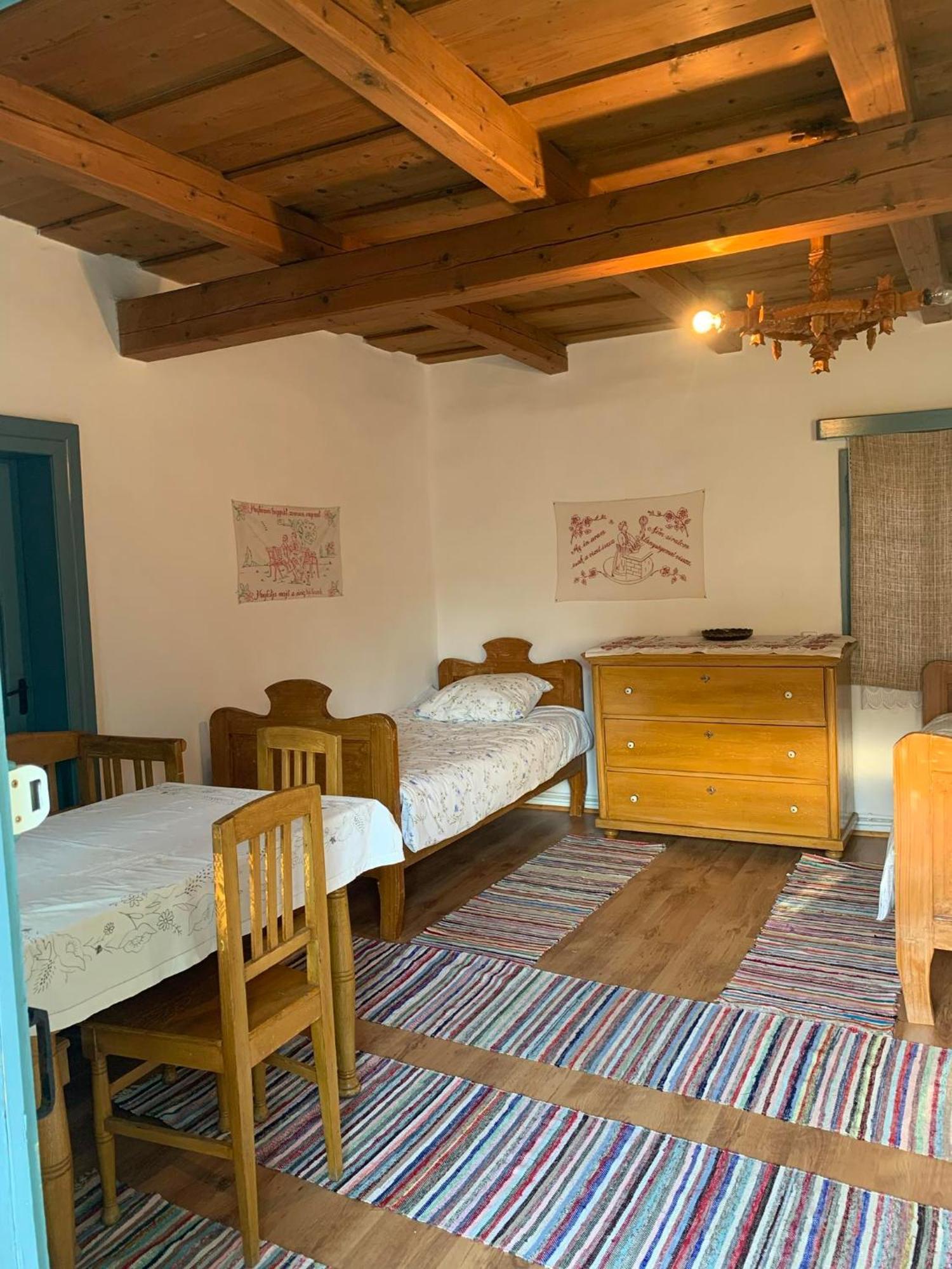 Biro Vendeghaz Hotel Sòvàrad Exterior foto